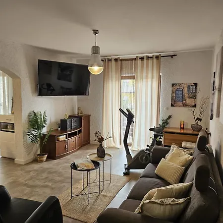 Comfortable Sara 2 With Free Parking Apartment *