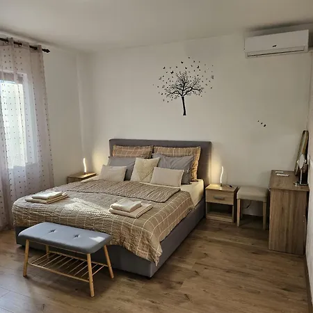 Comfortable Sara 2 With Free Parking Apartment Pula